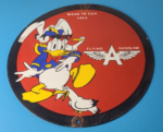 VINTAGE FLYING A GASOLINE PORCELAIN GAS OIL SERVICE DONALD DUCK PUMP PLATE SIGN - Image 2
