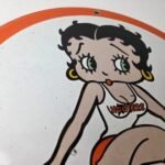 Vintage Hooters Sign – Betty Boop Chicken Wing Gas Pump Porcelain Diner Sign - Image 5