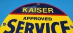 VINTAGE KAISER FRAZER PORCELAIN AMERICAN GAS AUTOMOBILE SERVICE DEALER SIGN - Image 3