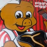 Vintage Piggly Wiggly Sign – Grocery Store Gas Pump Porcelain Service Sign - Image 3