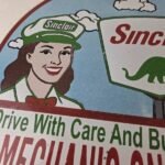 Vintage Sinclair Gasoline Sign – Mechanic on Duty Gas Porcelain Pump Sign - Image 3