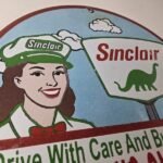 Vintage Sinclair Gasoline Sign – Mechanic on Duty Gas Porcelain Pump Sign - Image 5