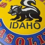 Vintage Stinker Gasoline Sign – Skunk Porcelain Service Station Gas Pump Sign - Image 4