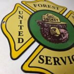 Vintage United States Forest Service Sign – Smokey Bear Porcelain Gas Pump Sign - Image 6